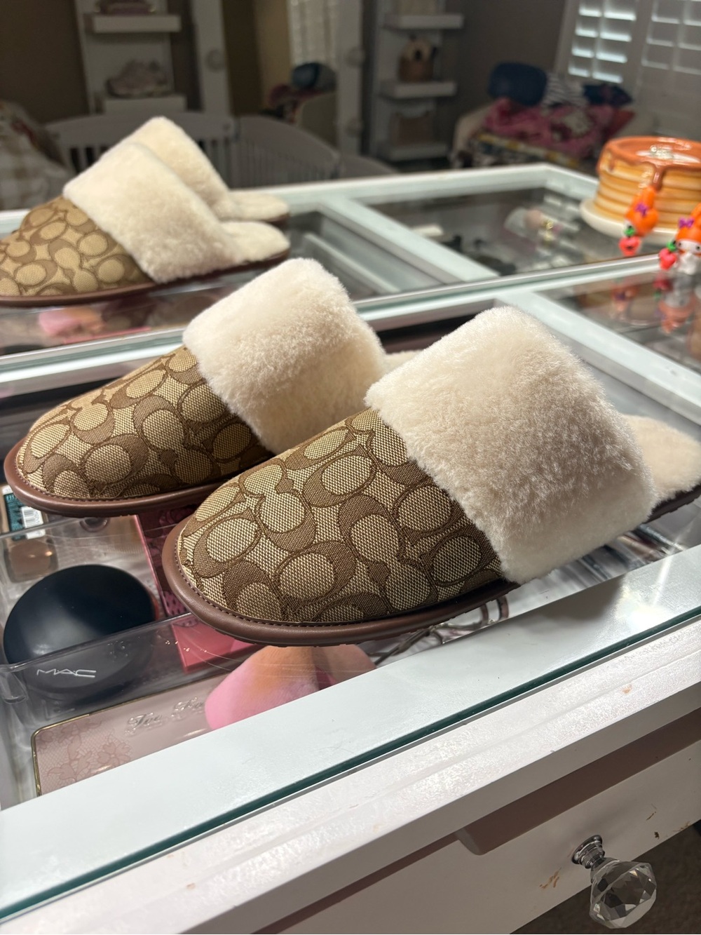 Coach brown and white cuffed fur slippers 🍂